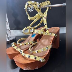 🆕Madden Girl CANNON Studded Block Heels